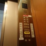 エレベーター操作盤①
